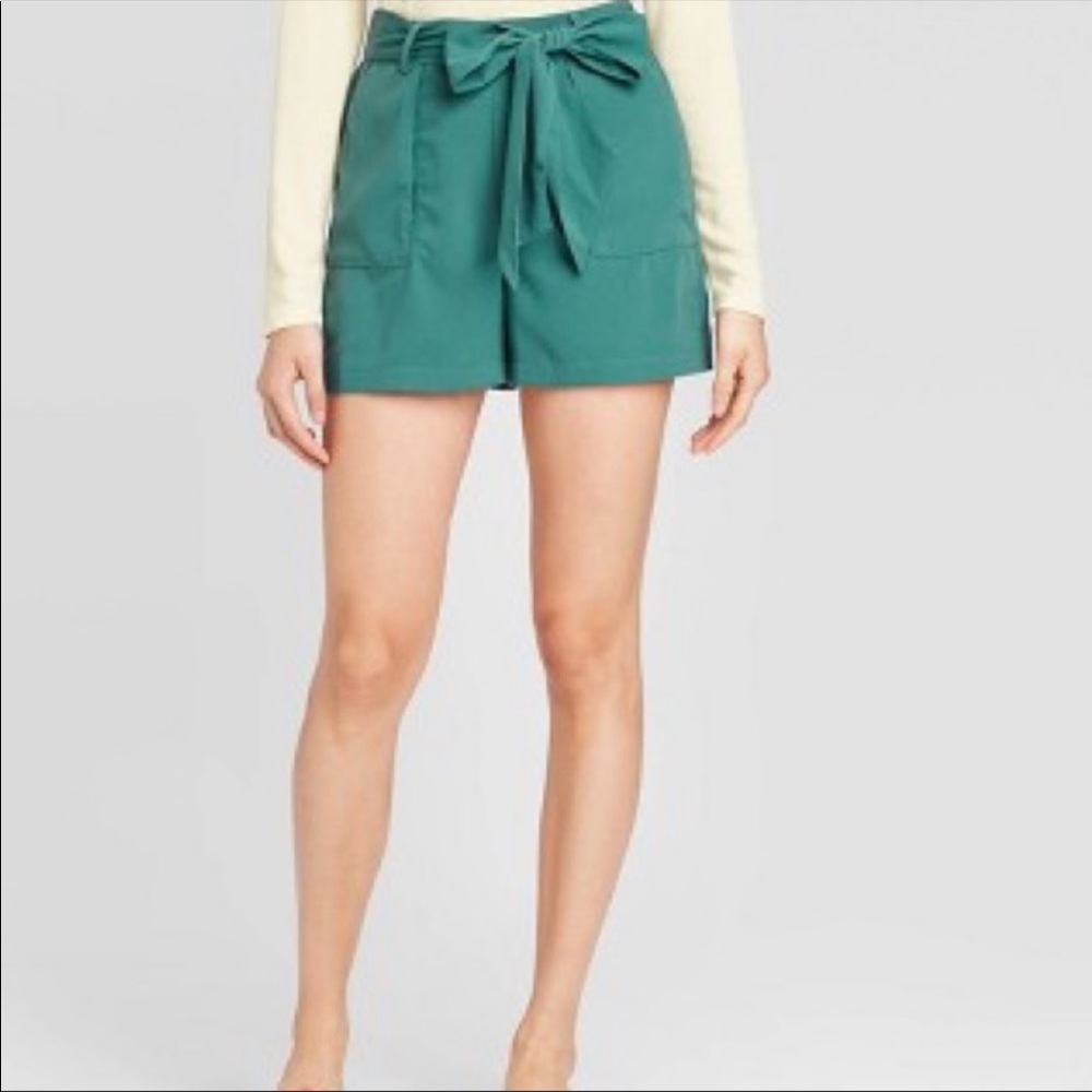 High Waisted “paper bag” tied shorts with pockets